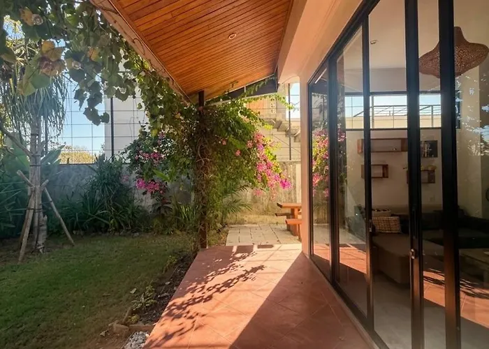 Rafael, 2 Bedrooms&garden, Uluwatu Center Vakantiehuis *