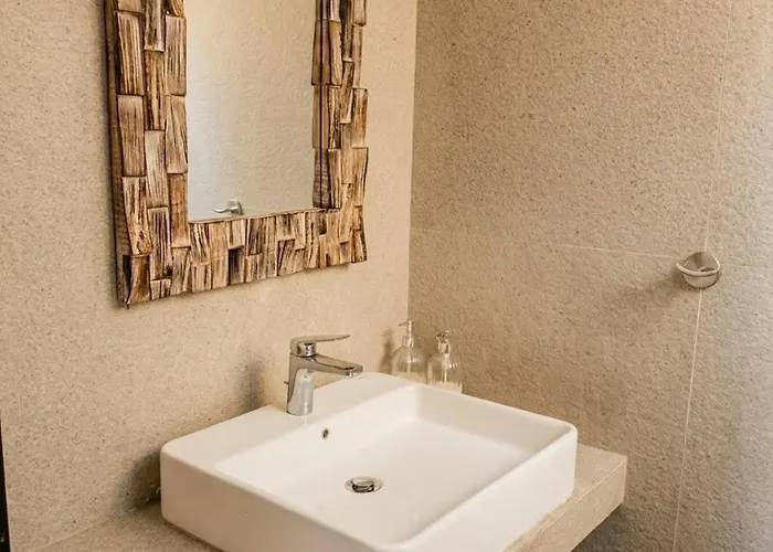Rafael, 2 Bedrooms And Garden, Uluwatu Center Pecatu